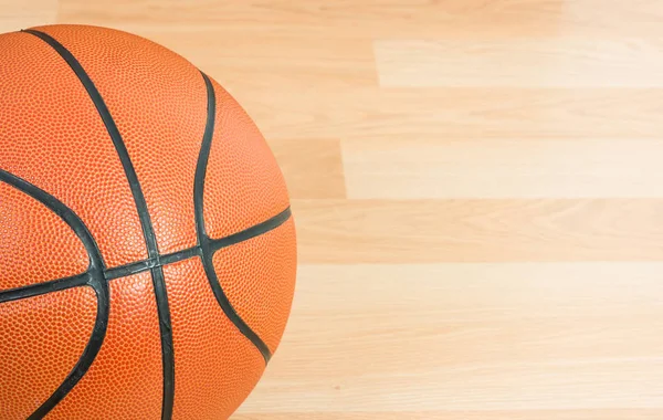 Fechar Basquete Fundo Chão Madeira — Fotografia de Stock