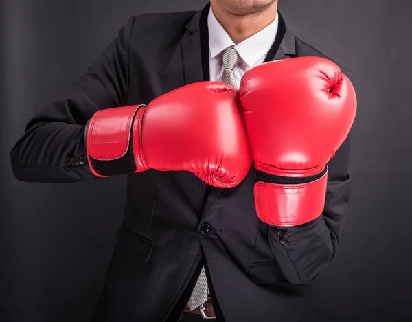 Joven Empresario Con Guantes Boxeo Aislados Sobre Fondo Negro —  Fotos de Stock