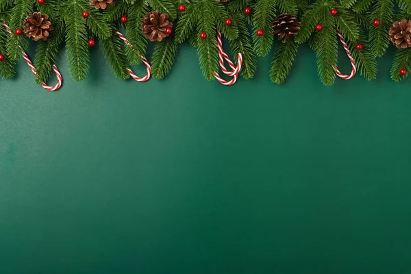 Felice anno nuovo, concetto giorno di Natale vista dall'alto piatta abete laici — Foto Stock