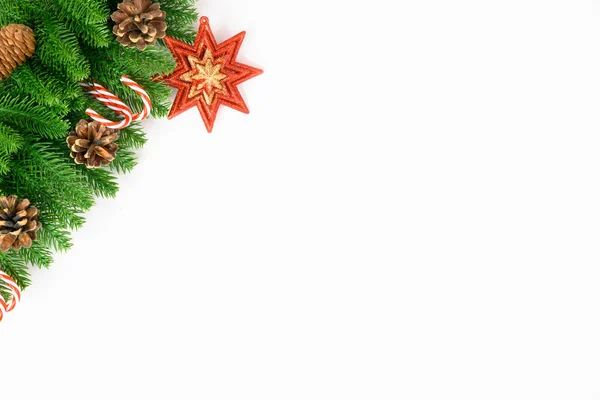Gelukkig Nieuwjaar Kerstdag Top View Decoratieve Dennenboom Witte Achtergrond Met — Stockfoto