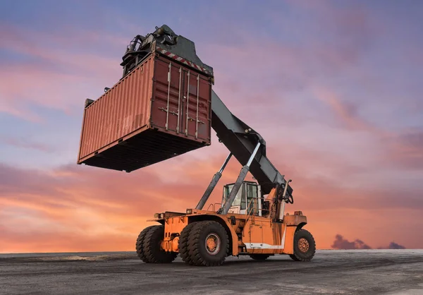 Carga Caja Contenedores Manejo Carretillas Elevadoras Los Muelles Con Camión —  Fotos de Stock