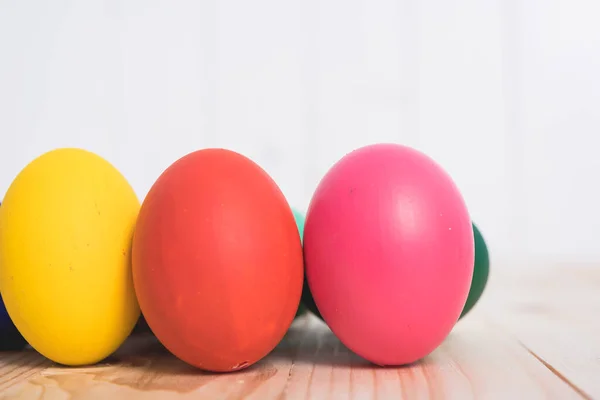 Pasen Eieren Schoon Houten Witte Achtergrond Pasen Dag Concept — Stockfoto