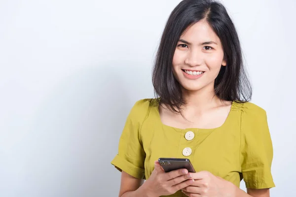 Porträt Asiatische Schöne Glückliche Junge Frau Die Lächelnd Mit Ihrem — Stockfoto