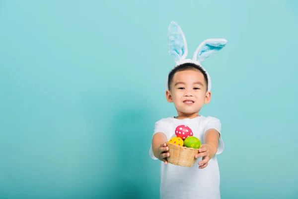 Азиатский Милый Маленький Мальчик Улыбка Сияет Кроличьи Уши Белая Футболка — стоковое фото