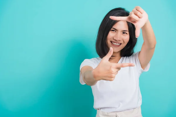 Retrato Asiático Hermosa Feliz Joven Sonrisa Dientes Blancos Usan Camiseta — Foto de Stock