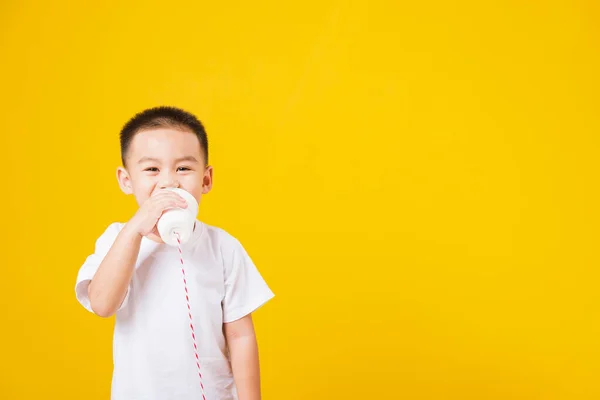 Retrato Feliz Asiático Lindo Niño Pequeño Sonrisa Pie Tan Feliz —  Fotos de Stock