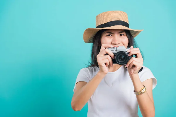 Reiziger Toeristisch Gelukkig Aziatisch Mooi Jong Vrouw Glimlach Zomer Hoed — Stockfoto