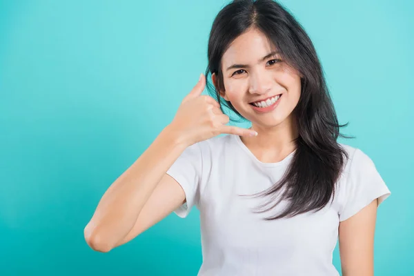 Portret Aziatisch Mooi Gelukkig Jong Vrouw Dragen Wit Shirt Staande — Stockfoto