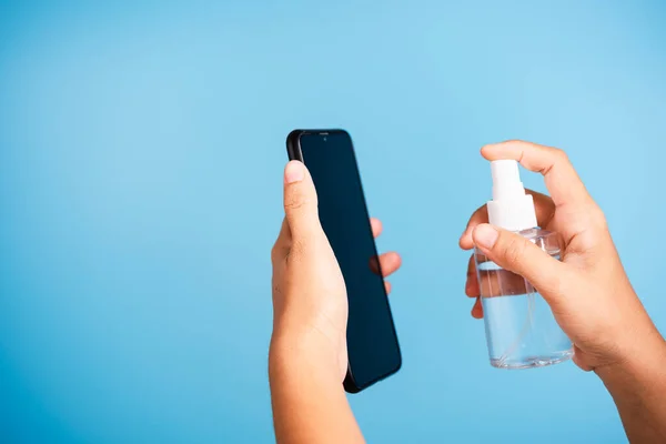 Asiatische Junge Frau Die Die Reinigung Von Mobiltelefonen Hygienevorbeugung Covid — Stockfoto