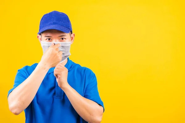 Asiático Joven Trabajador Entrega Hombre Azul Camiseta Gorra Uniforme Usando —  Fotos de Stock