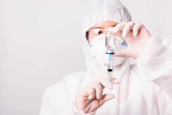 Mão Fechada Mulher Médica Cientista Uniforme Suíte Ppe Usando Máscara — Fotografia de Stock