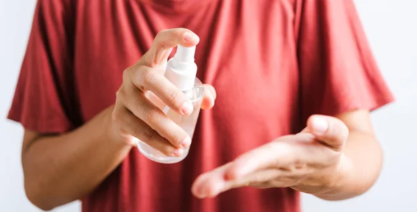 Close Hand Aziatische Jonge Vrouw Die Spray Pomp Dispenser Reiniger — Stockfoto