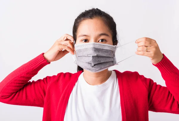 Close Van Portret Aziatische Volwassen Vrouw Met Rood Shirt Gezichtsmasker — Stockfoto