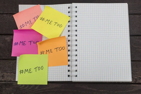 Bana çok üstünde bir defter bir kağıt kayda hashtag gönderildi