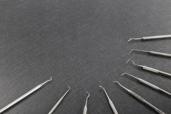 Diş Bakımı kavramı. Metin için yer kopyalayın. Farklı diş aletleri