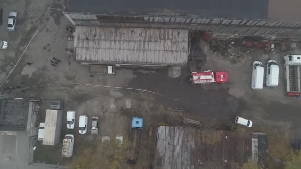 Pompiers Éteindre Feu Fumée Brouillard Tir Partir Une Hauteur Drone — Video