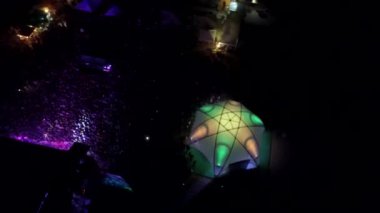 Kubana, Rusya - 1 Ağustos 2013 1 Ağustos 2013 Müzik Festivali 'nde açık hava konserindeki büyük seyirci kitlesi Prodigy rock grubu müzik performansı