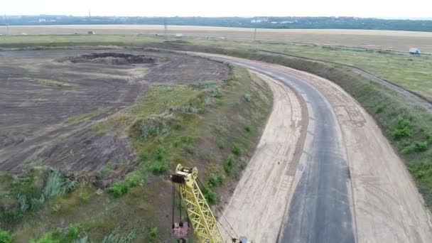 Работа Укладке Асфальта Видео Аэрофотосъемки Ремонт Дороги Вид Сверху — стоковое видео