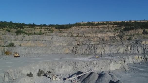Top View Sand Piles Crushing Equipment Quarry Extraction Granite Building — 비디오