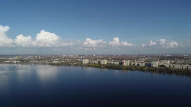 Auto Rijden Brug Vanuit Lucht Uitzicht Brug Vanaf Een Hoogte — Stockvideo