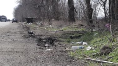 Köprüde arabalar, köprüden hava manzarası.