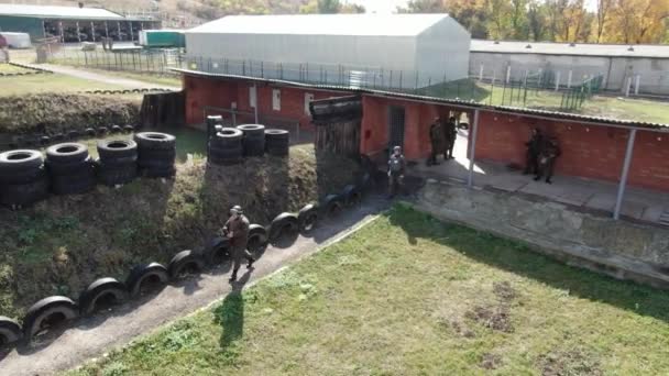 Marine Training Officer Watching Three Trainees Pushups Firing Range — Stock Video