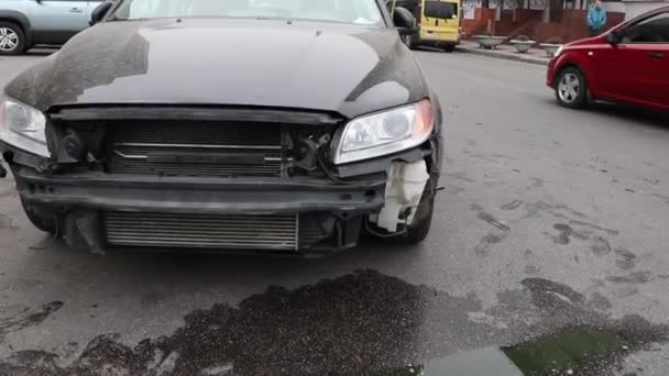 Luftaufnahme Des Verkehrsunfalls Verkehrssicherheit Die Fließenden Autos Der Innenstadt Nicht — Stockvideo