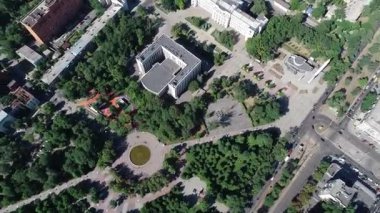 4K Ukrayna 'da Park Park' ın üzerinde uçan kahramanlar.