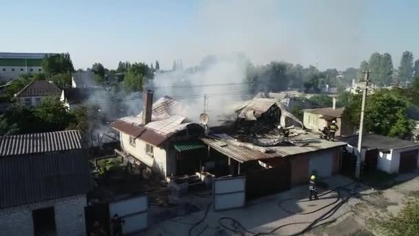 Stor Brand Och Svart Rök Skytte Från Höjd — Stockvideo