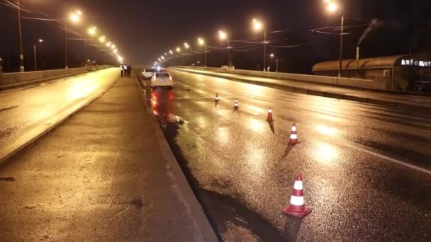 Carro Partido Depois Acidente Fumo Sair Debaixo Capô — Vídeo de Stock