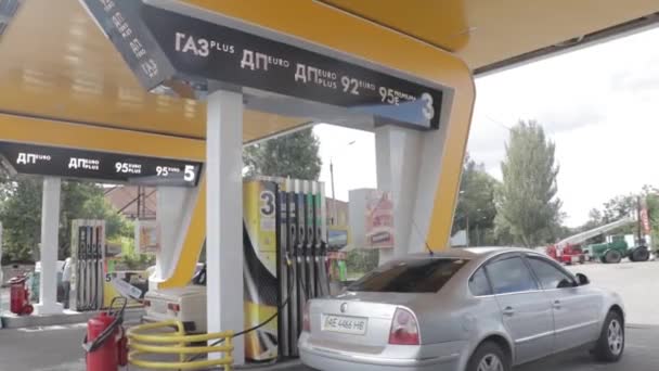Gasolinera Dnipro Ucrania Gasolinera Brsm Disparos Desde Arriba Verano Vista — Vídeo de stock