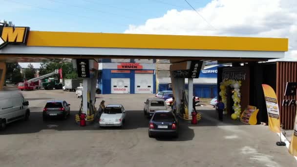 Gasolinera Dnipro Ucrania Gasolinera Brsm Disparos Desde Arriba Verano Vista — Vídeo de stock