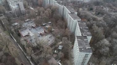 Dnipro Ukrayna 'daki Halep şehrinde çekilen bir insansız hava aracı gökyüzü panoramik manzarasını terk etti.