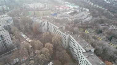 Dnipro Ukrayna 'daki Halep şehrinde çekilen bir insansız hava aracı gökyüzü panoramik manzarasını terk etti.