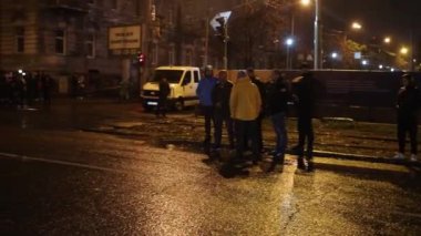 Eski bir fabrika harabesinin ve kırık camların havadan görünüşü. Binanın yıkımı Dnipro Ukrayna