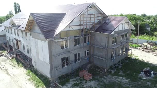 Dnipro. Ukraine. People stand building view from above. The office building. Building a cottage. — Stock Footage Dnipro Ukraine People Stand Building View Office Building Building Cottage Royalty Free Stock Footage