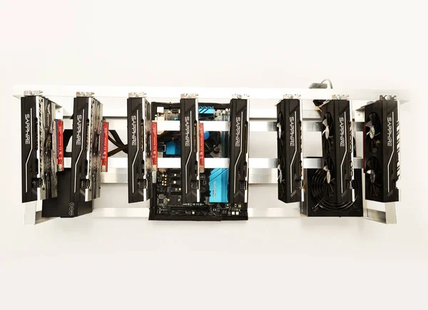 Plataformas mineras para criptomoneda — Foto de Stock
