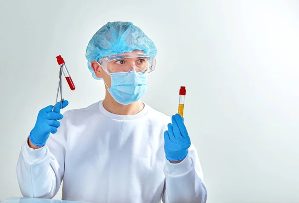 Doctor Mask Performing Blood Test Coronavirus Covid19 Hiv Ebola Other — Stock Photo, Image