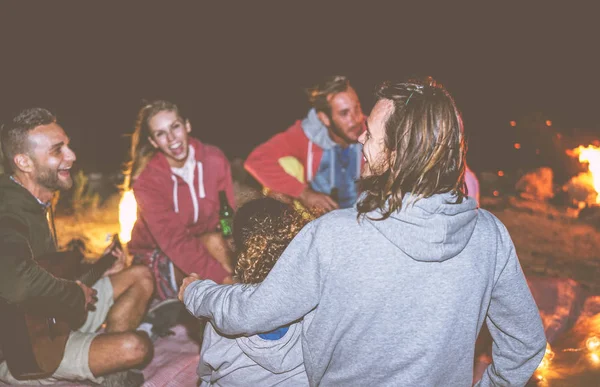 Happy Friends Making Party Drinking Beer Playing Music While Camping — Stok Foto