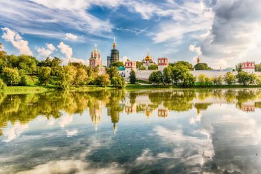 Moskova, Rusya Novodevichy manastır manastırda görünümünü Idillic
