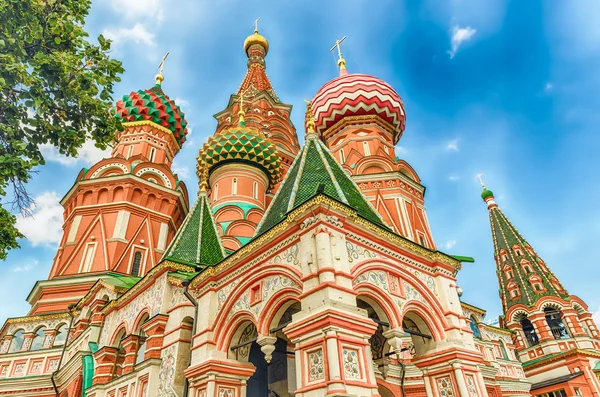 Saint Basil's Cathedral on Red Square in Moscow, Russia — Stock Photo, Image