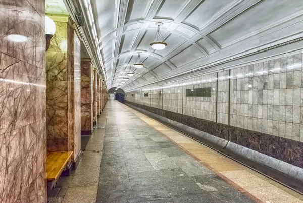 Moskova Belorusskaya metro istasyonunun iç, Rusya