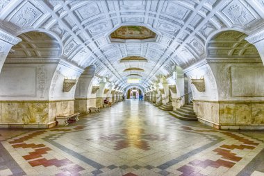 Moskova Belorusskaya metro istasyonunun iç, Rusya