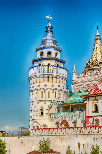 O icônico complexo Izmailovskiy Kremlin em Moscou, Rússia — Fotografia de Stock