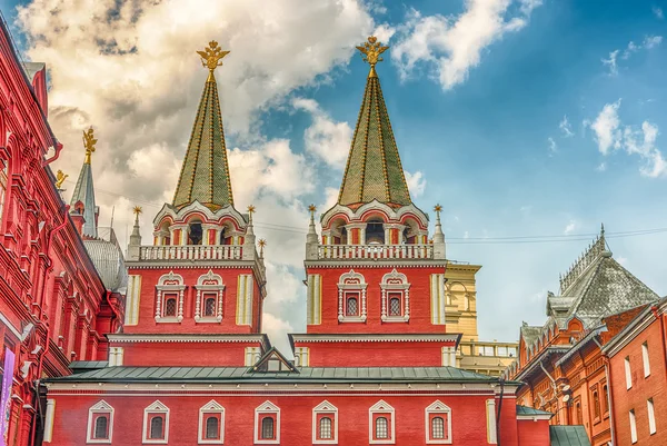 Ворота Воскресения, главный вход на Красную площадь в Москве, Россия — стоковое фото