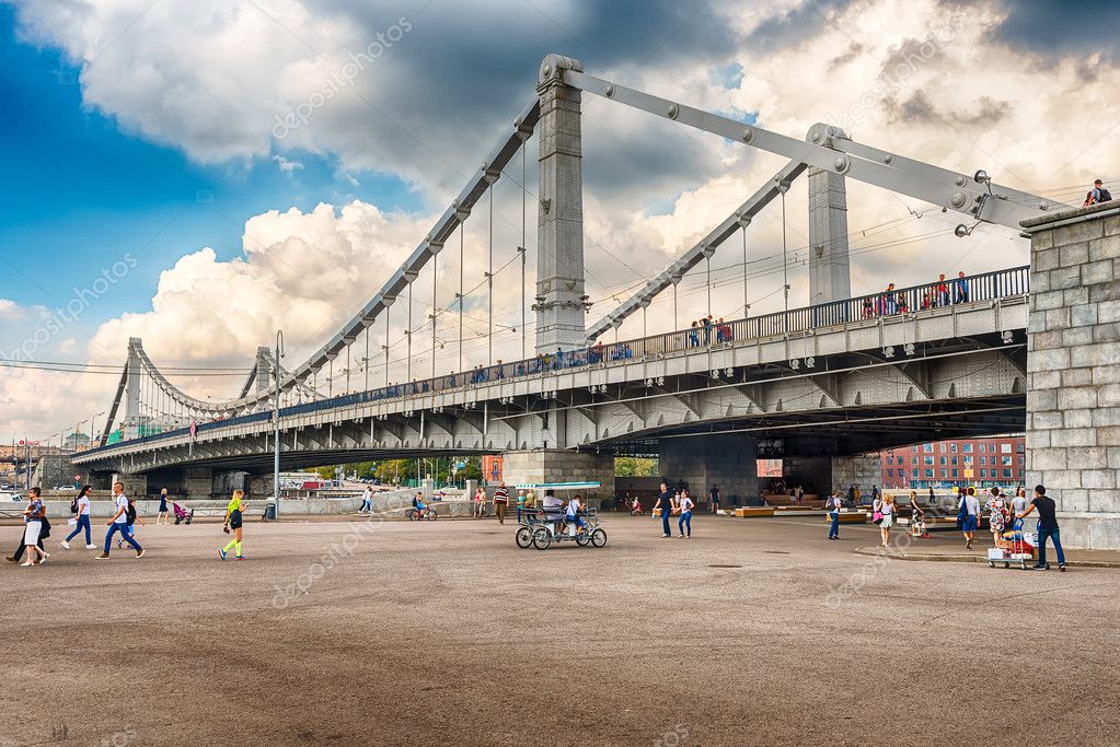 Крымский мост парк горького