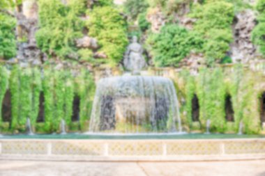 Oval çeşme ile ufuk arka planda Villa d'Este, Tivoli, İtalya