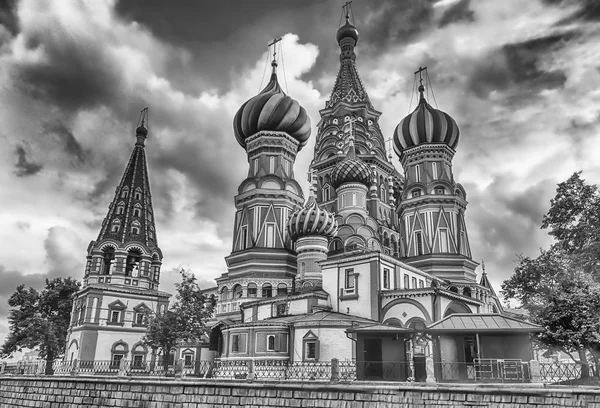Catedral de San Basilio en la Plaza Roja de Moscú, Rusia —  Fotos de Stock