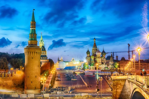 Malerischer Blick auf den Roten Platz in der Abenddämmerung, Moskau, Russland — Stockfoto