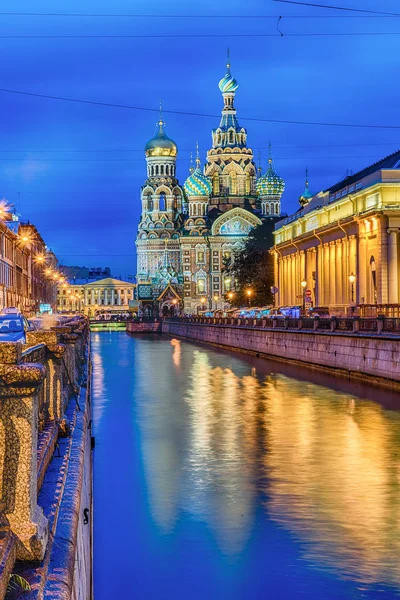 Église du Sauveur sur le Sang la nuit, Saint-Pétersbourg, Russie — Photo